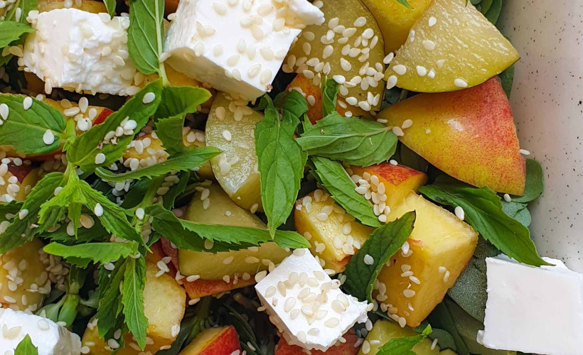 Meyveli Semizotu Salatası Tarifi Nasıl Hazırlanır?