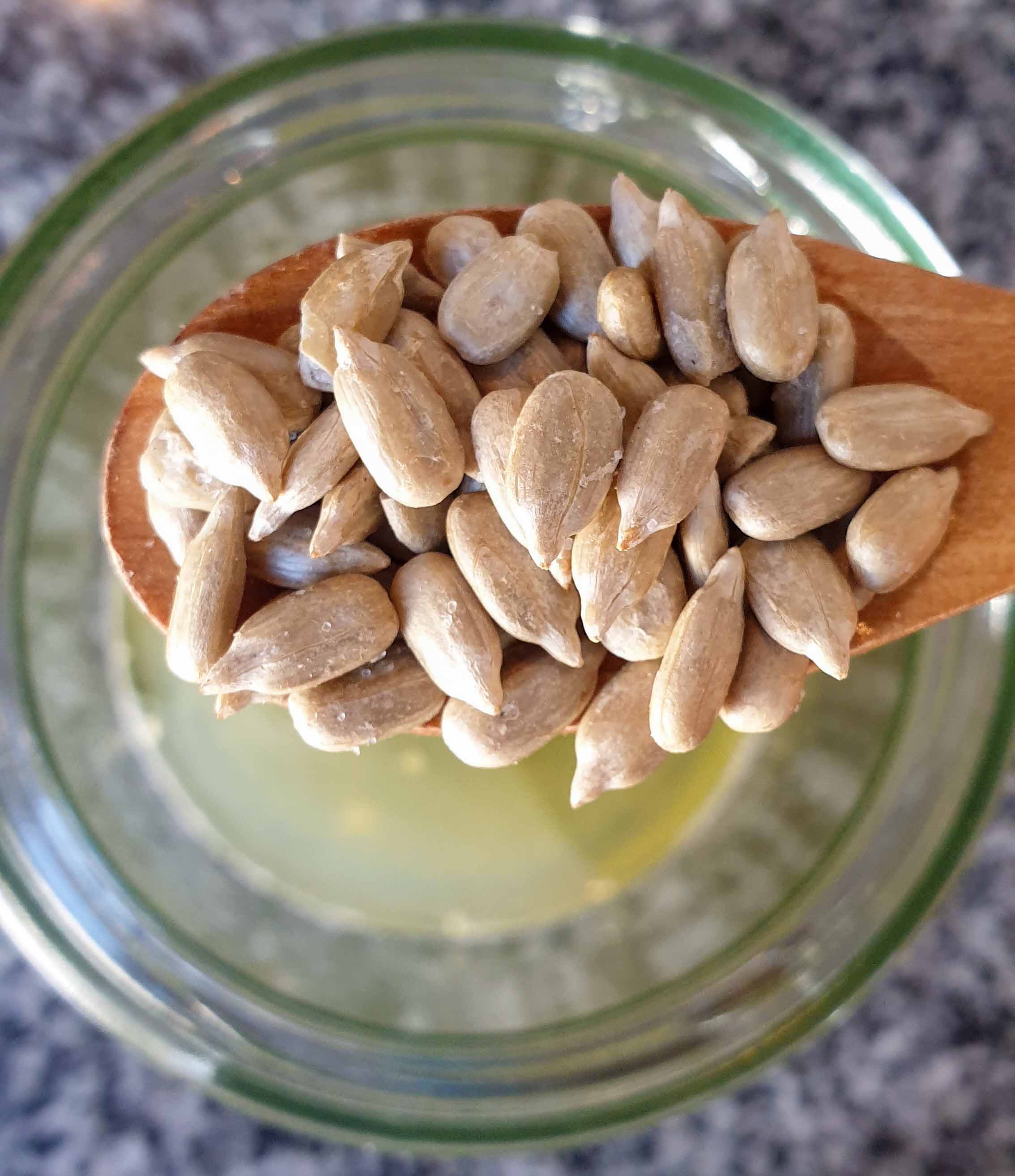 Rengarenk Protein Dolu Salata Tarifi Nasıl Hazırlanır?
